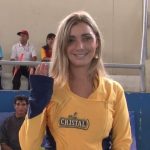 Bellas anfitrionas motivaron a deportistas en primera fecha de maratón
